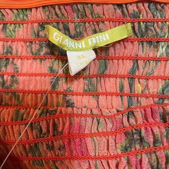 Gianni Bini Smocked Wov Stacy Print Floral Tank Top In Peach Floral Size Xl NWT - Picture 6 of 7